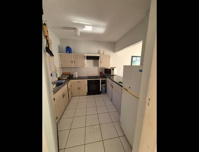 3 BEDROOM TOWNHOUSE FOR SALE IN SHELLY BEACH